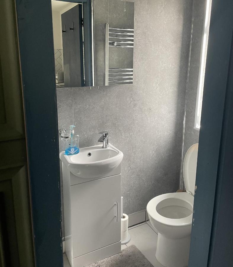 Entire Brand New Serviced Apartment In Moseley Бирмингем Экстерьер фото